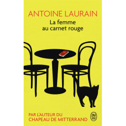 LA FEMME AU CARNET ROUGE