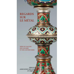REGARDS SUR LE METAL